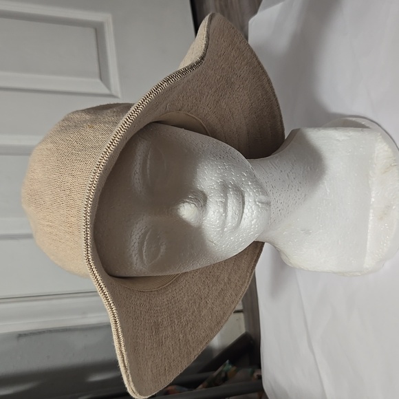 Tan cute medium brim hat Floppy - Picture 2 of 11